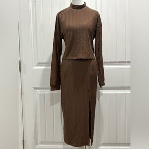 🆕 Charlotte Russe Brown Ribbed Skirt Set